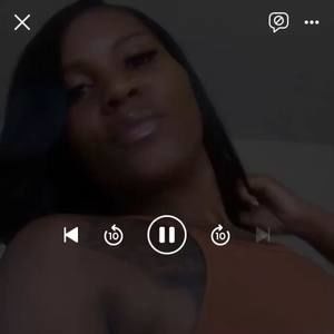 Meet your Posher, Karissa